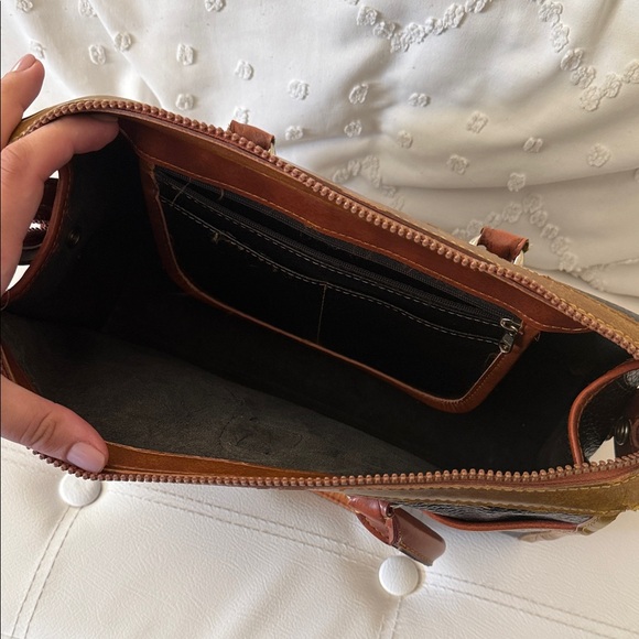 Dooney & Bourke Vintage All-Weather Black and Brown Leather Satchel Handbag - Picture 3 of 5